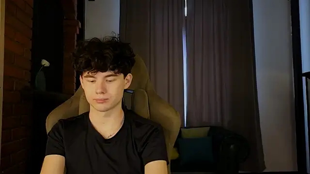 Cute Mike online show from April 17, 9:12 am