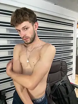 noah red online show from November 25, 10:56 pm