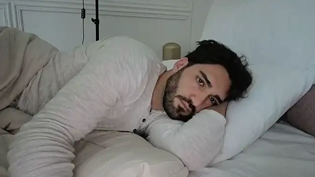 Al3xox02 online show from March 27, 9:54 am