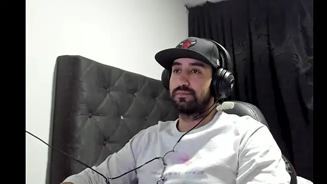 coolfriki online show from December 6, 12:29 am