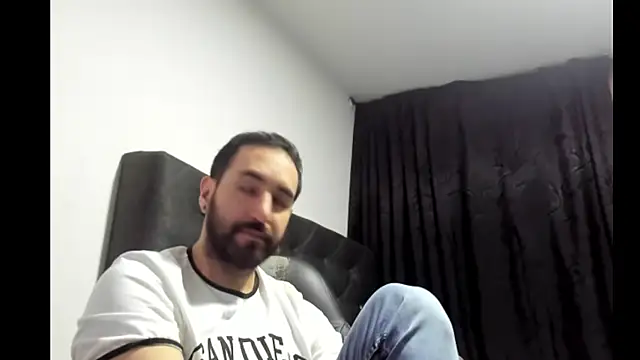 coolfriki online show from February 25, 11:39 pm