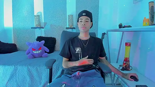 JacobBlackwell  online show from November 1, 7:18 pm