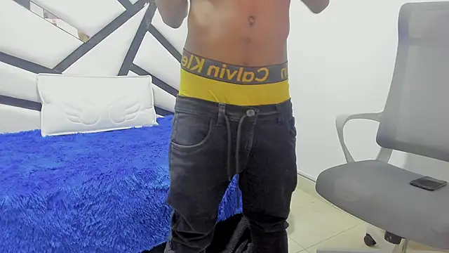 REDBRYAN EBANO online show from October 16, 7:33 pm