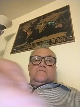 macdut67 online show from April 3, 10:17 pm