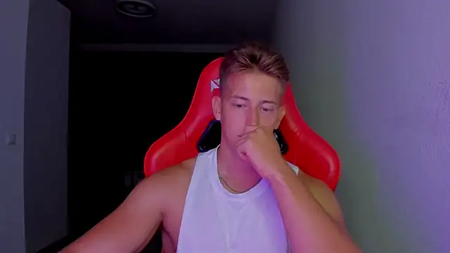 find0m master online show from November 10, 9:53 pm