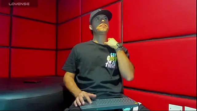 Aneek09  online show from October 21, 3:53 am