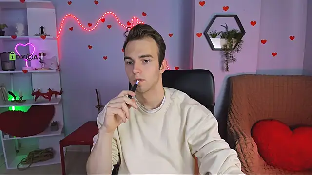 astren villo online show from April 14, 5:40 am