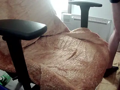 Batboy94 online show from April 5, 12:41 am