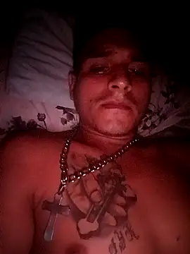 Snapshot of LuisMA2217 chatting on October 14, 8:21 am LuisMA2217 online show from October 14, 8:21 am