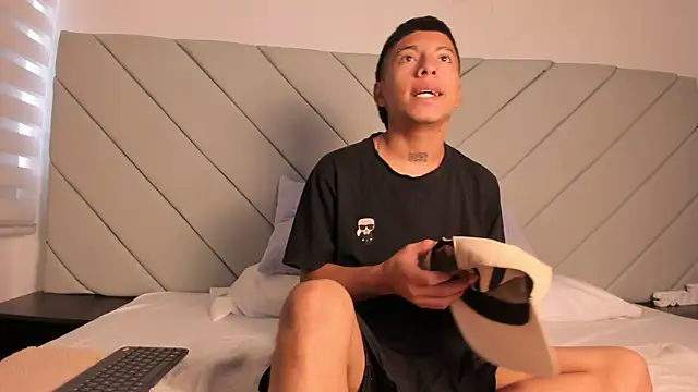 little kris1 online show from October 20, 12:09 pm