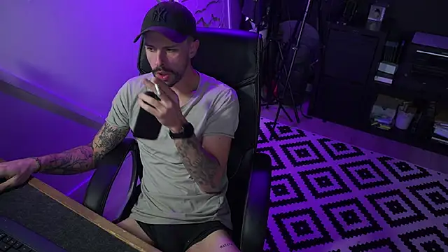 monsieurguitsxxx online show from November 20, 1:10 pm