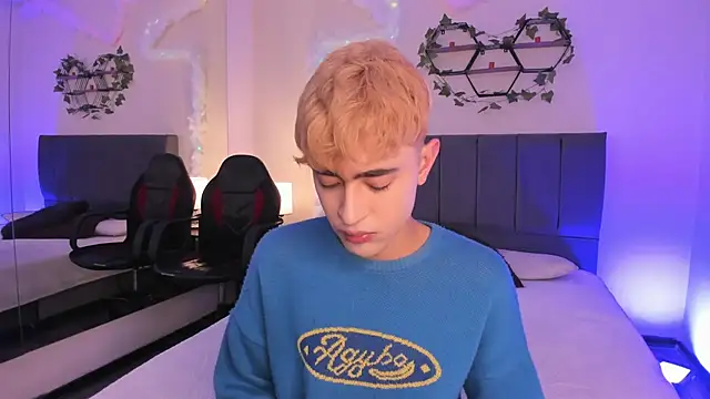 JustinCastiblanco online show from November 1, 11:47 am