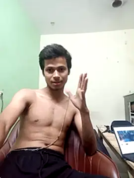 maxmishra18 online show from October 28, 5:37 pm