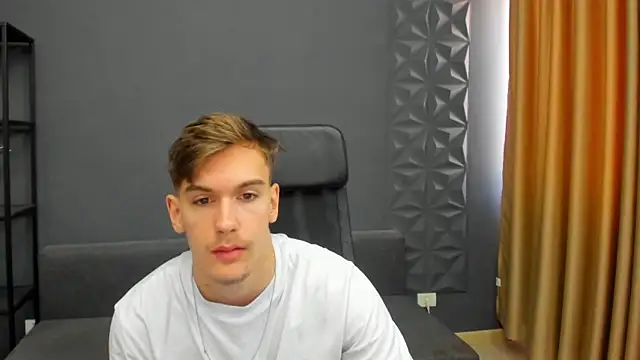 BradyFlint online show from April 14, 8:14 am