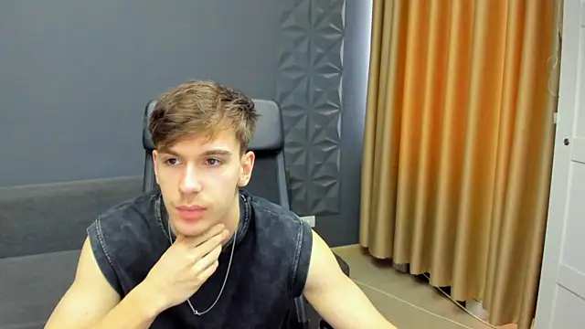 BradyFlint online show from April 4, 10:12 am