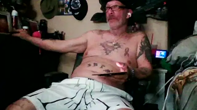 bigdaddyrooster online show from February 5, 7:26 am