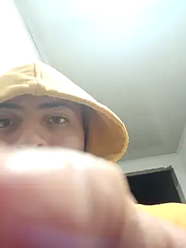 mateocastro20 online show from October 19, 7:44 am