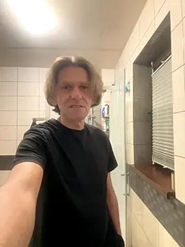 kon77777 online show from October 20, 7:07 pm