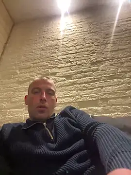 Rotteei1 online show from April 1, 5:10 pm