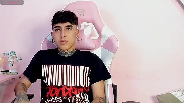 SantiOlsen online show from December 1, 9:40 pm