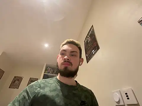 adambigdick97 online show from March 25, 8:46 pm