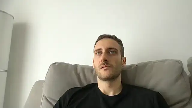 LukaShyGuy online show from April 19, 12:15 pm