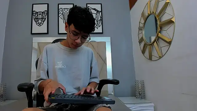 adams bobby online show from March 30, 11:22 am