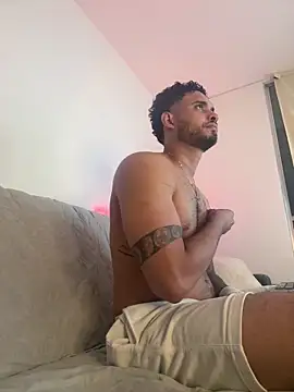 AUSTINN TORRES online show from March 14, 1:01 am