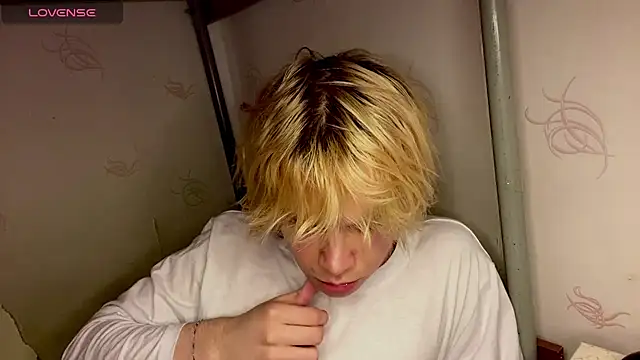 nikolasbucks online show from February 17, 8:41 pm