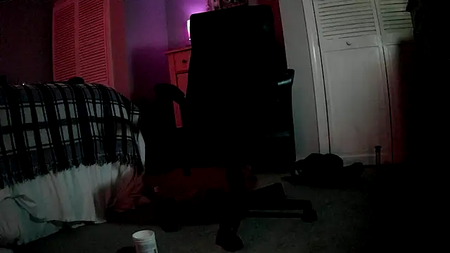 krisdeanbb online show from April 4, 7:27 am