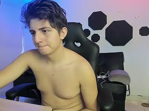 atilaepic online show from April 19, 11:20 am