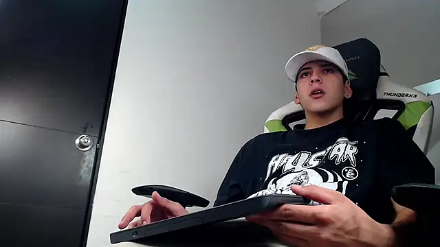 Cash G  online show from November 21, 8:30 pm