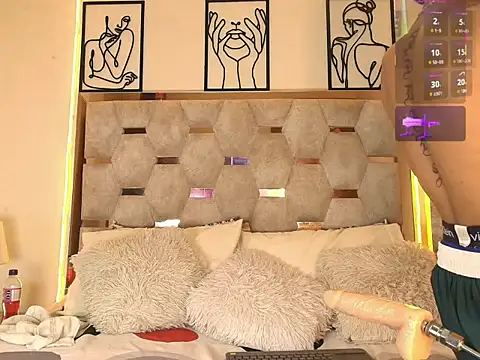 Andrew Haalls online show from November 12, 9:19 pm