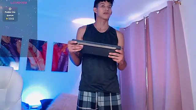 KamiSuarez online show from March 18, 6:55 pm