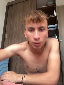 Eljorshx0706 online show from December 2, 9:51 pm