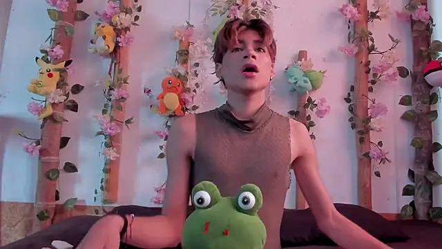 Leo Glow online show from November 30, 2:41 pm