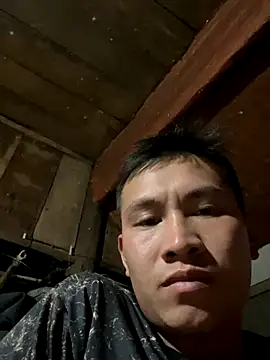 trieuhungReview online show from November 18, 12:42 pm