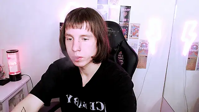 CutieKai  online show from March 14, 9:22 pm