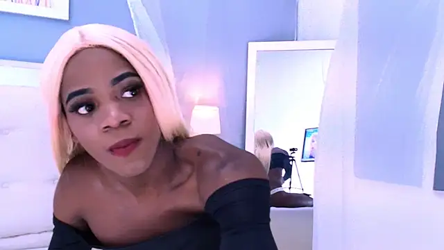 CriisBrown  online show from January 17, 12:52 pm