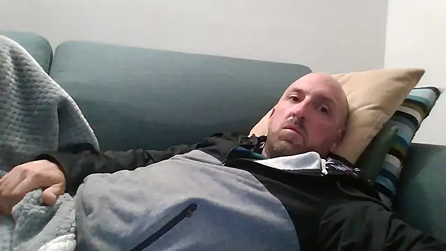luca beech88 online show from May 1, 8:44 pm