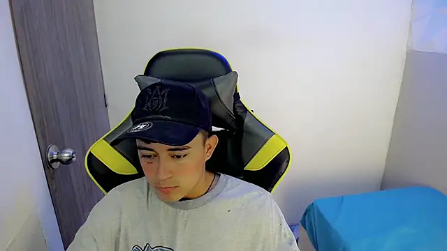 Tatann 18 online show from November 18, 8:55 pm