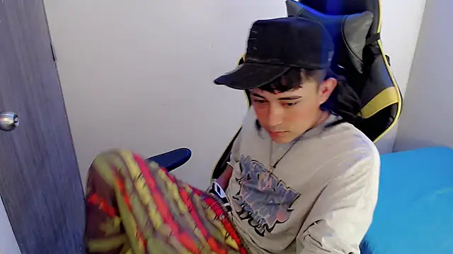 Tatann 18 online show from November 21, 9:14 pm