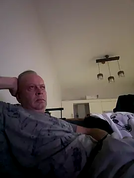 alexumke online show from November 6, 8:45 pm