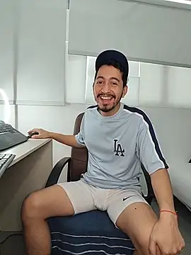 JoshuanDrocher online show from January 17, 9:05 pm