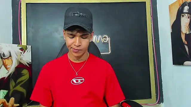 Timmy Kiing  online show from November 30, 9:50 pm