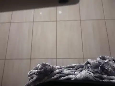 Hotcrazy235 online show from November 10, 12:37 am