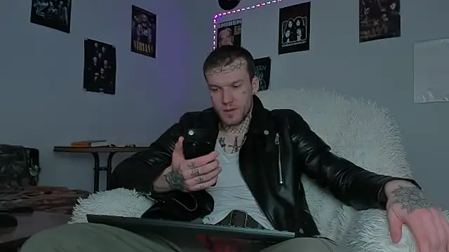 Huntall77 online show from March 17, 6:38 am