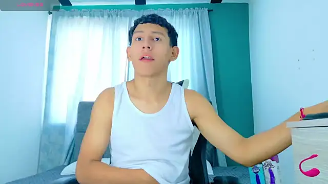 FelipeGonzalezz online show from November 20, 2:16 pm