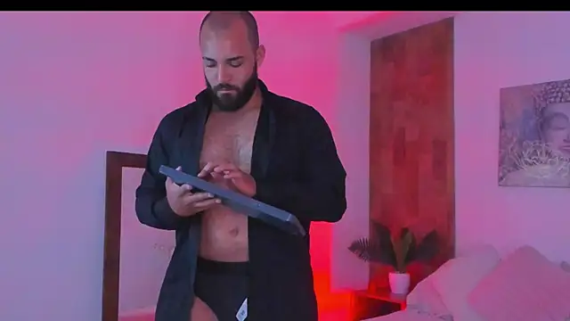 Chris Varden online show from March 31, 7:48 pm