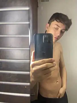 Boyfriend-Hot online show from November 25, 4:20 pm